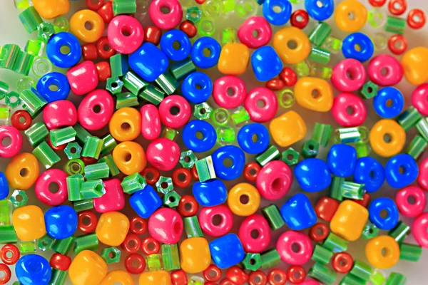 Different colorful beads close-up — Stock Photo, Image