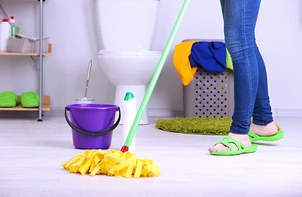 Cleaning floor in room close-up — Stock Photo, Image