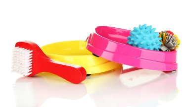 pet aksesuarları üzerinde beyaz izole