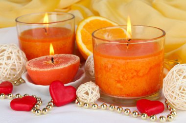 romantik yanan mumlar yakın çekim