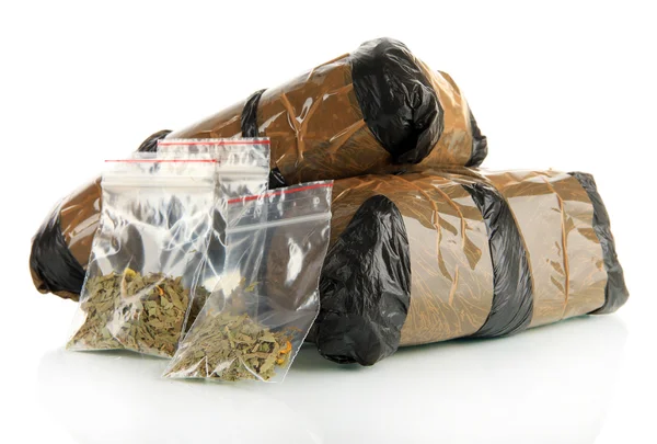Embalagens de narcóticos isoladas em branco — Fotografia de Stock