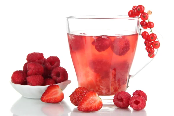 杯白色上孤立的莓茶 — 图库照片