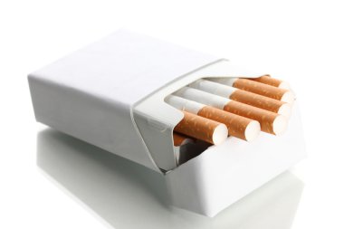 beyaz izole sigara kutusu