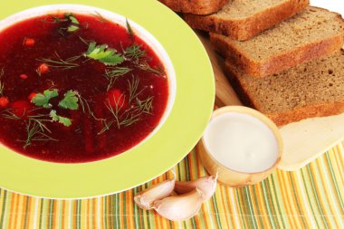 lezzetli borsch üzerinde tablo yakın çekim
