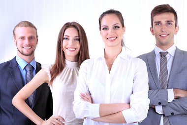 İş ekibi ofisinde.