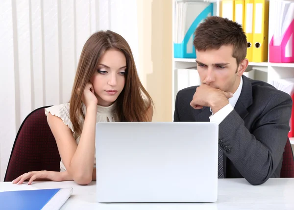 Business colleagues working together in office — Stock Photo, Image