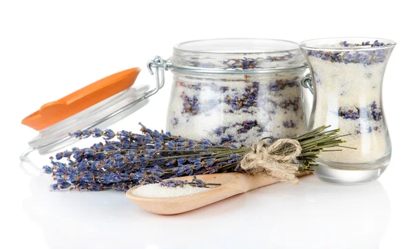 Tarro de azúcar de lavanda y flores frescas de lavanda aisladas en blanco —  Fotos de Stock