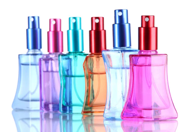 Perfume en botellas aisladas en blanco — Foto de Stock