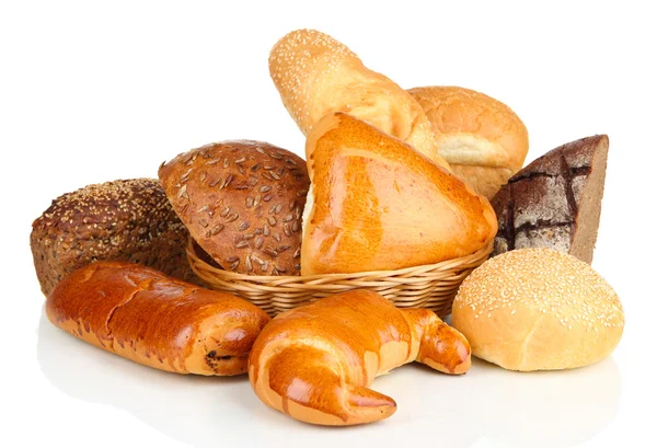 Verschiedene Brotsorten isoliert auf weiß — Stockfoto