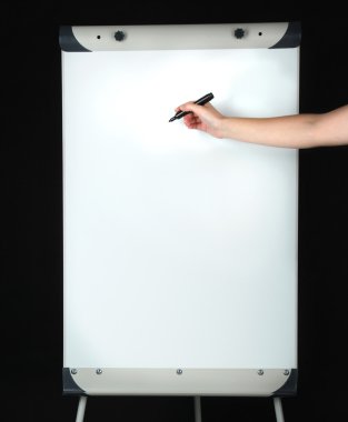 Flipchart siyah arka plan üzerine