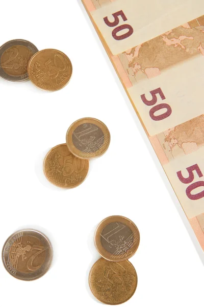 Τραπεζογραμμάτια ευρώ και λεπτά του ευρώ που απομονώνονται σε λευκό — Φωτογραφία Αρχείου
