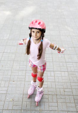 küçük kız paten Parkı içinde