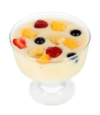 Beyaz izole meyve lezzetli yoğurt