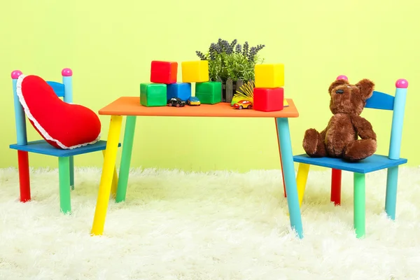 Σύγχρονο παιδικό δωμάτιο με τον εξοπλισμό και τα παιχνίδια — Φωτογραφία Αρχείου