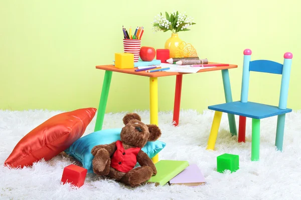 Habitación moderna para niños con equipo y juguetes —  Fotos de Stock