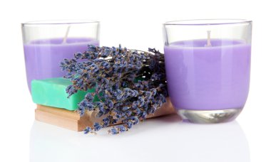 sabun ve üzerinde beyaz izole taze lavanta Lavanta Mum