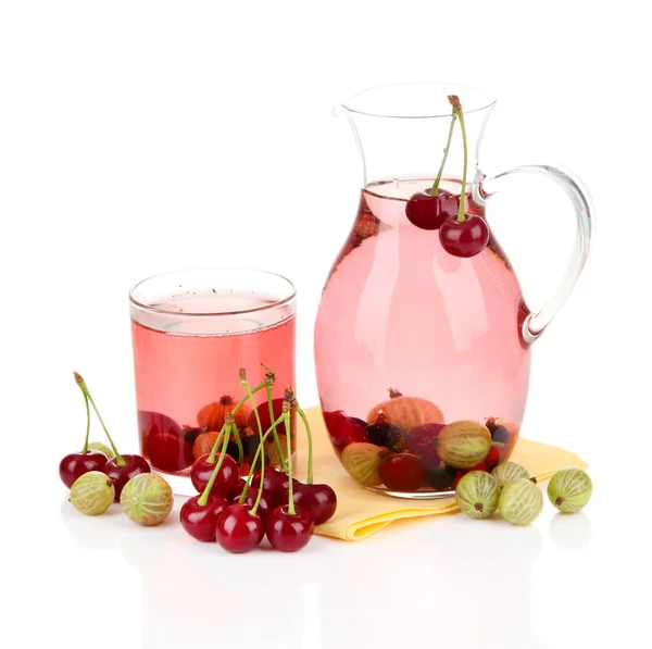 흰색 절연 여름 딸기와 설탕에 절인 과일의 투 수 — 스톡 사진