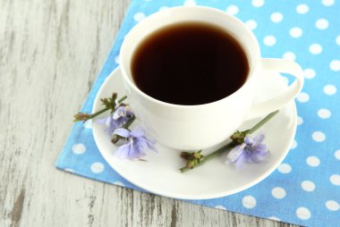 hindiba, ahşap zemin ile çay