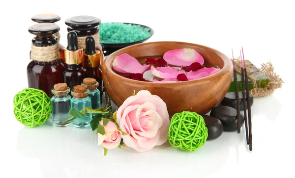 Composición del spa con aceites aromáticos aislados en blanco — Foto de Stock