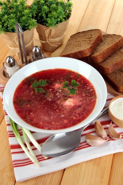 lezzetli borsch üzerinde tablo yakın çekim