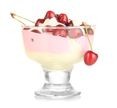 Cam Vazoda beyaz izole lezzetli vişneli tatlı