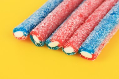 üzerinde sarı adam tatlı jöleli şekerler