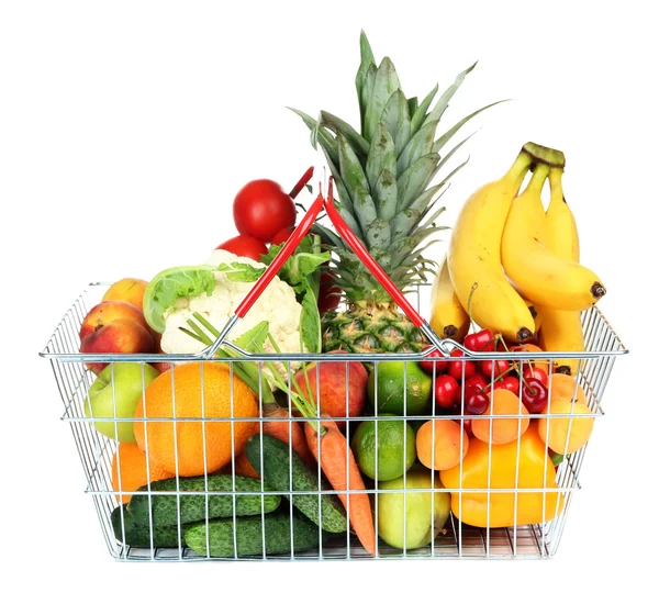 Assortiment van verse groenten en fruit in metalen mand, geïsoleerd op wit — Stockfoto