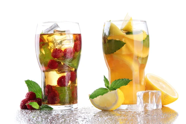 Iced tea with raspberries, lemon and mint isolated on white — Stock Photo, Image