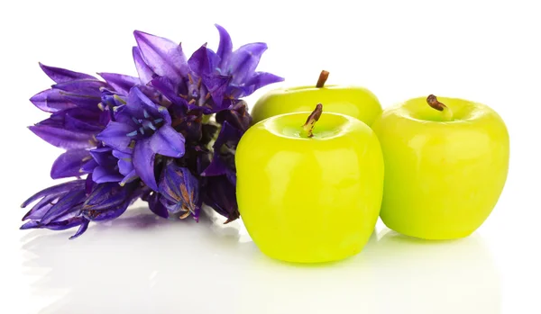 Candele aromatiche decorative isolate su bianco — Foto Stock