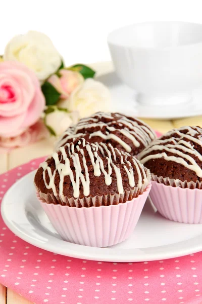 Sweet chocolate cupcakes close up — Stock Photo, Image