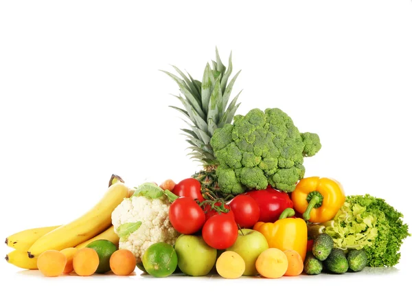 Surtido de frutas y verduras frescas, aisladas en blanco — Foto de Stock