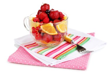 cam fincan beyaz izole yararlı meyve salatası