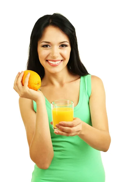 Ragazza con succo di frutta fresco e arancia isolato su bianco — Foto Stock