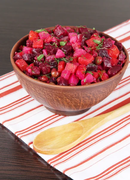 Beet salad in bowl on table close-up — Stock Photo, Image