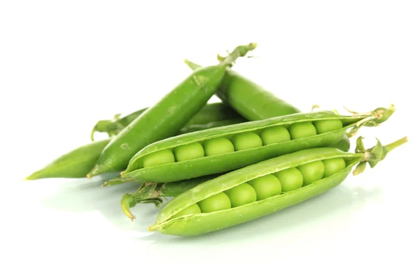 Pois verts doux isolés sur blanc — Photo