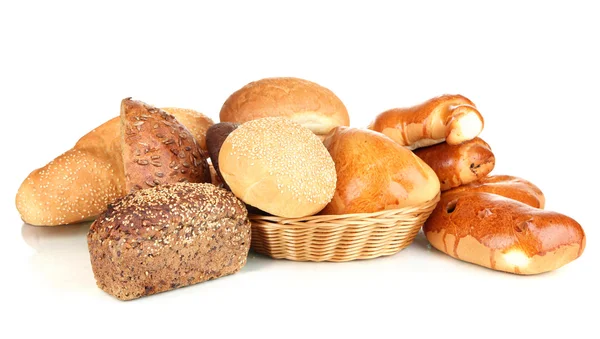 Verschiedene Brotsorten isoliert auf weiß — Stockfoto