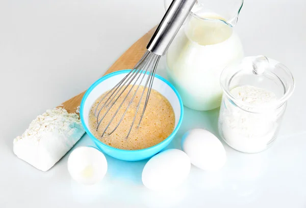 Ingredients for dough isolated on white — Stock Photo, Image