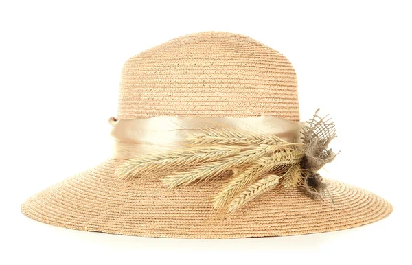 Hermoso sombrero de verano con espiguillas aisladas en blanco —  Fotos de Stock