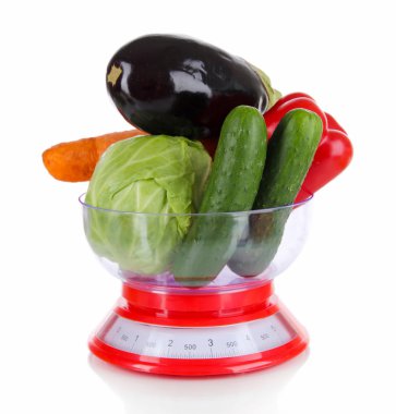 beyaz izole ölçeklerde taze sebze