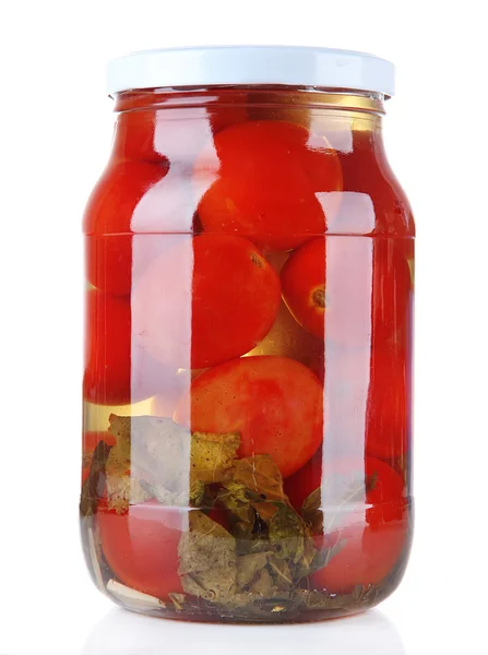 Sabrosos tomates enlatados en frasco de vidrio, aislados en blanco —  Fotos de Stock