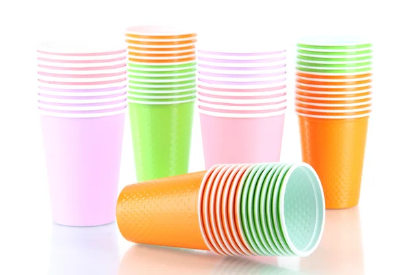 Cups in andere kleur geïsoleerd op wit — Stockfoto