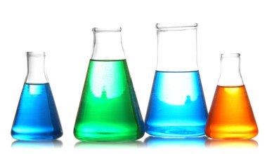 test tüpleri ile üzerine beyaz izole renkli sıvı