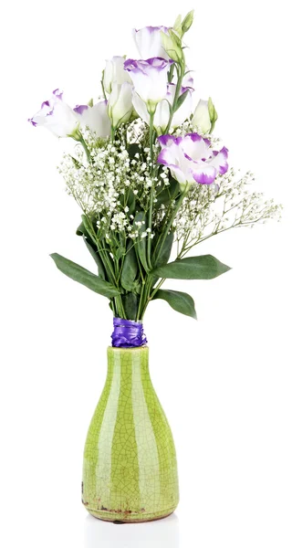Kytice eustoma v vázu, izolované na bílém — Stock fotografie