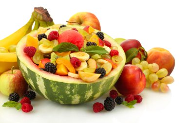 karpuz, meyve ve çilek beyaz izole, taze meyve salatası