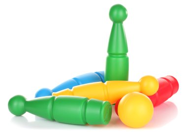 beyaz izole oyuncak bowling renkli plastik cips