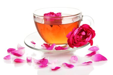 Gül çayı üzerinde beyaz izole