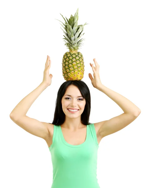 Ragazza con ananas fresco isolato su bianco — Foto Stock