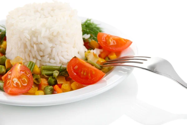 白で隔離される野菜のおいしいリゾット — ストック写真