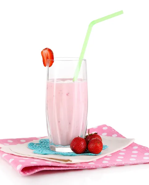 Délicieux milk shake aux fraises isolées sur fond blanc — Photo