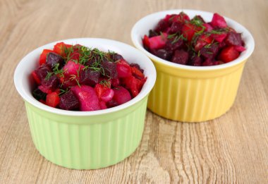 Pancar salatası kaseler tablo yakın tarih içinde